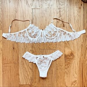 Embroidered mesh lingerie set